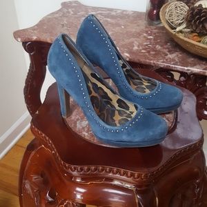 Jessica Simpson suede pumps